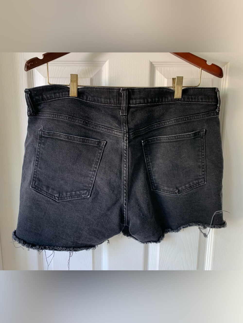 GAP black denim shorts 32